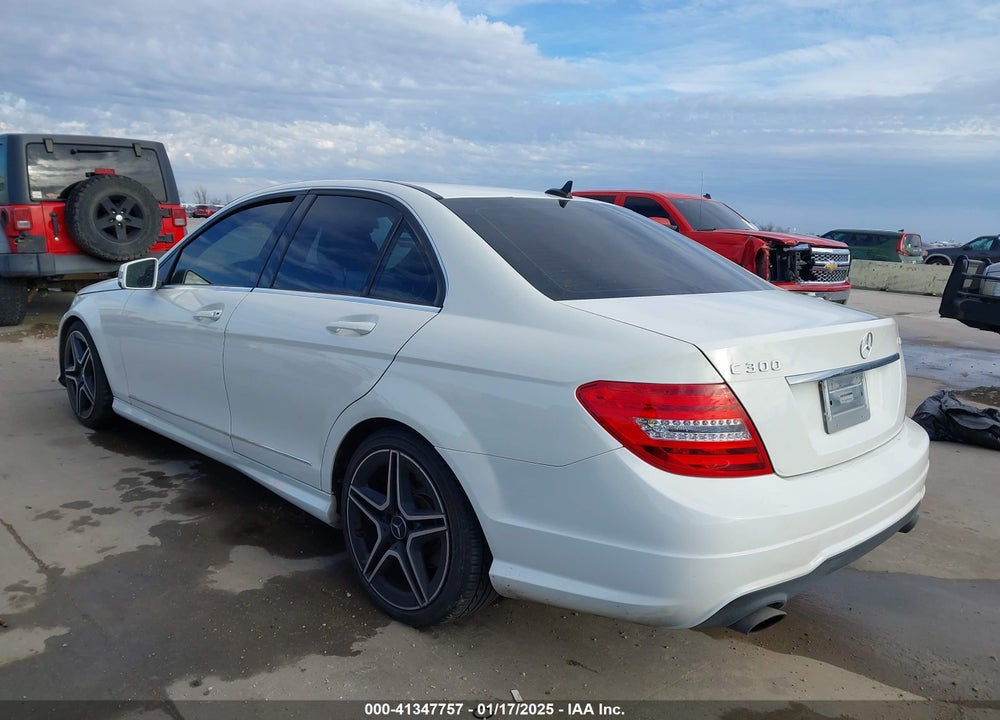 2012 MERCEDES-BENZ C 300 LUXURY 4MATIC/SPORT 4MATIC VIN: WDDGF8BB5CR229273