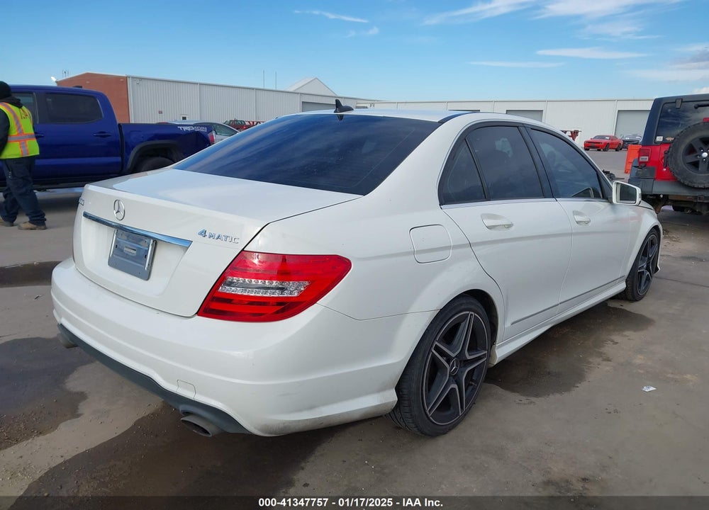 2012 MERCEDES-BENZ C 300 LUXURY 4MATIC/SPORT 4MATIC VIN: WDDGF8BB5CR229273