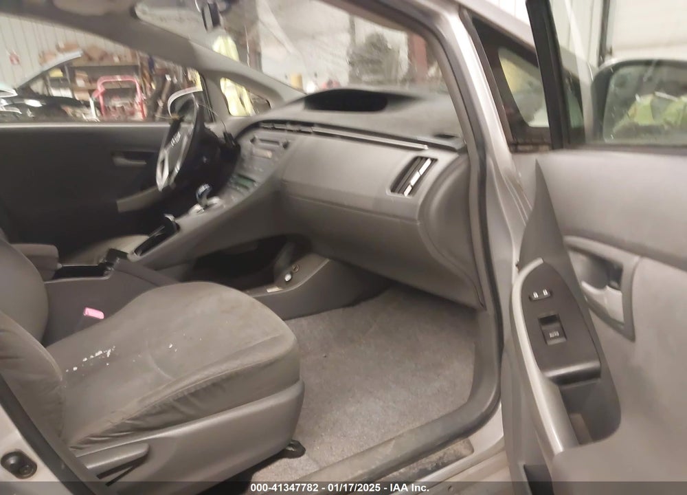 2011 TOYOTA PRIUS TWO VIN: JTDKN3DU3B1385365