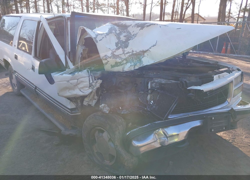 1999 GMC SUBURBAN 1500 SL VIN: 1GKFK16R6XJ744467