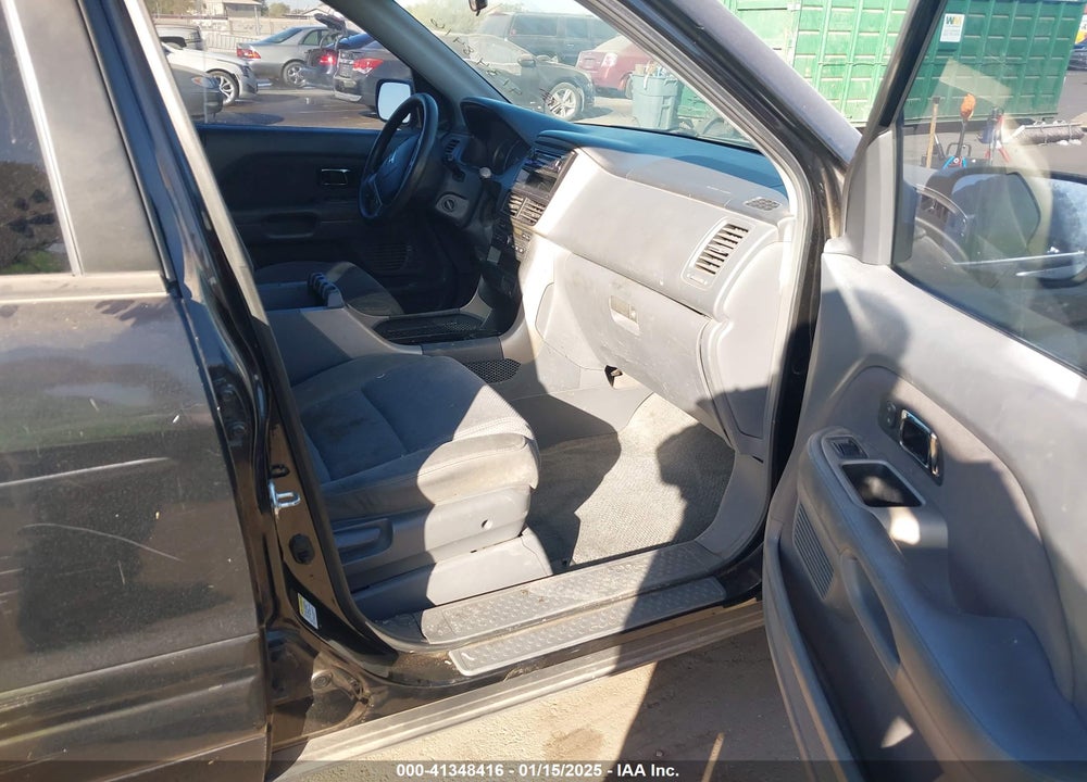 2006 HONDA PILOT EX VIN: 5FNYF28406B034390