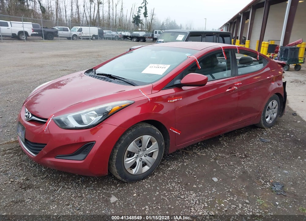 2016 HYUNDAI ELANTRA VIN: 5NPDH4AE4GH747853