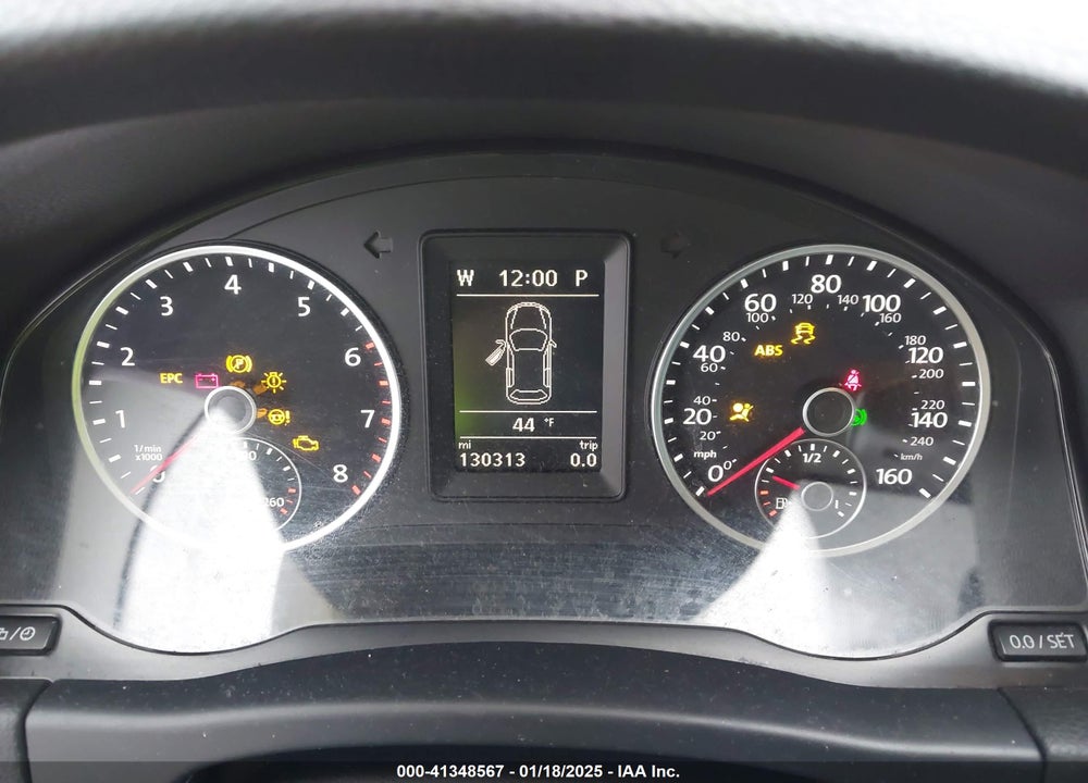 2017 VOLKSWAGEN TIGUAN VIN: WVGSV7AX8HK031345