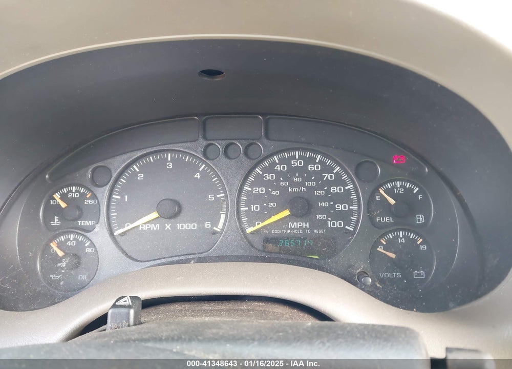 2000 GMC JIMMY SLE VIN: 1GKDT13W8Y2168245