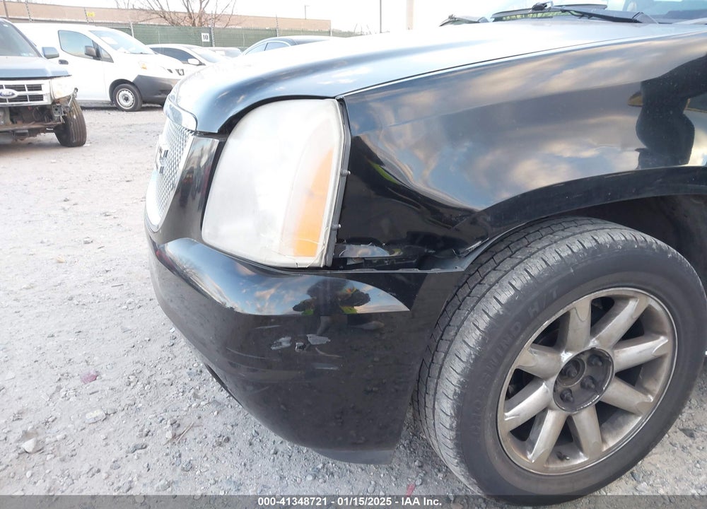 2009 GMC YUKON DENALI VIN: 1GKFK032X9R218980