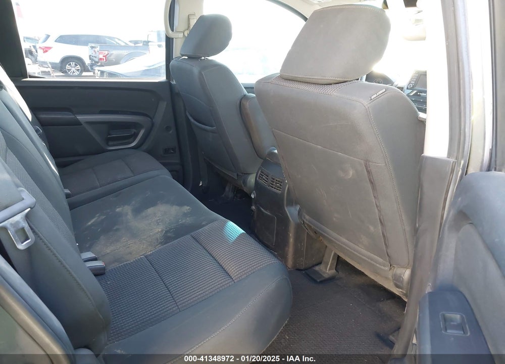 2015 NISSAN TITAN VIN: 1N6AA0ED3FN514270