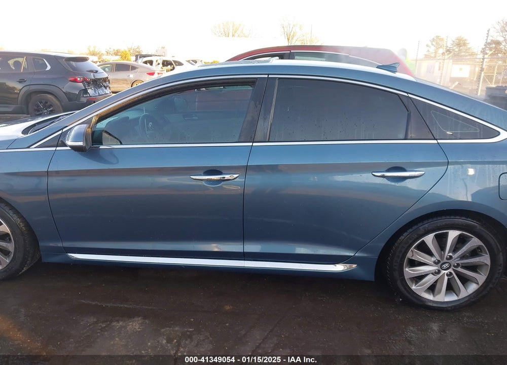 2016 HYUNDAI SONATA VIN: 5NPE34AF9GH318199