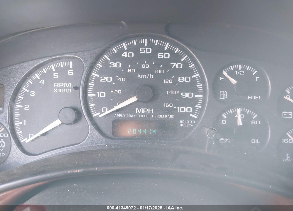 2002 CHEVROLET SUBURBAN 2500 LT VIN: 3GNGC26G22G315166