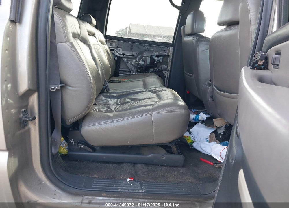 2002 CHEVROLET SUBURBAN 2500 LT VIN: 3GNGC26G22G315166