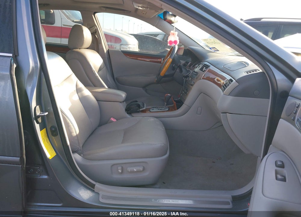2006 LEXUS ES 330 VIN: JTHBA30G165170611