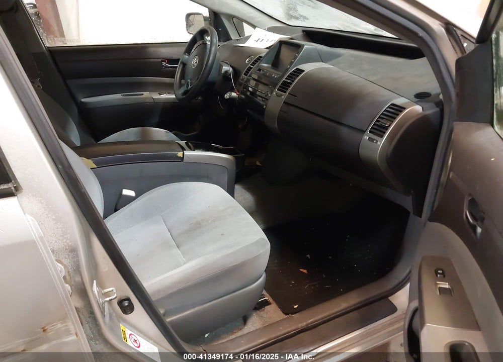 2004 TOYOTA PRIUS VIN: JTDKB20U640068570