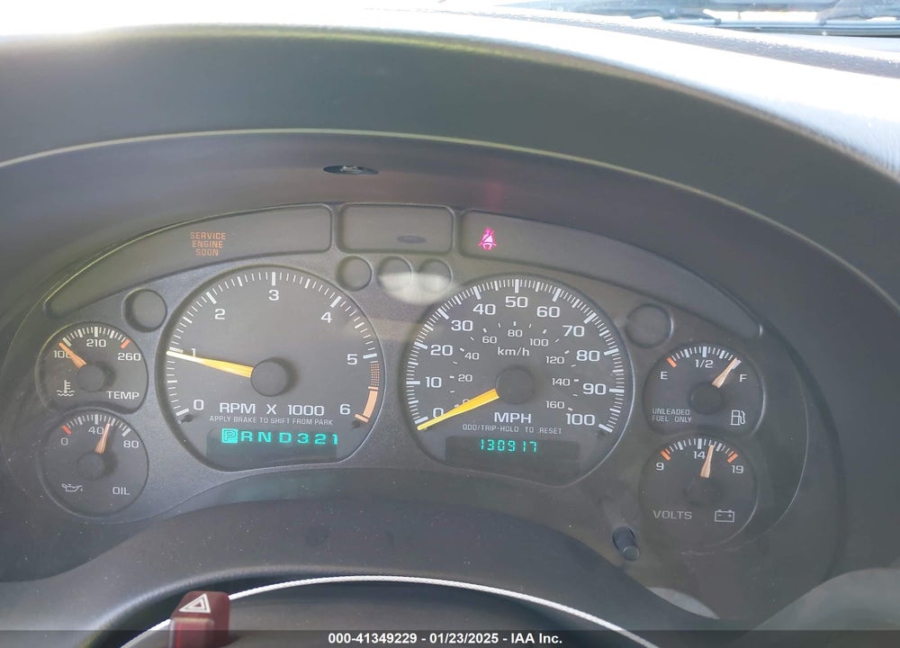 1998 CHEVROLET BLAZER LS VIN: 1GNCT18W8WK239805