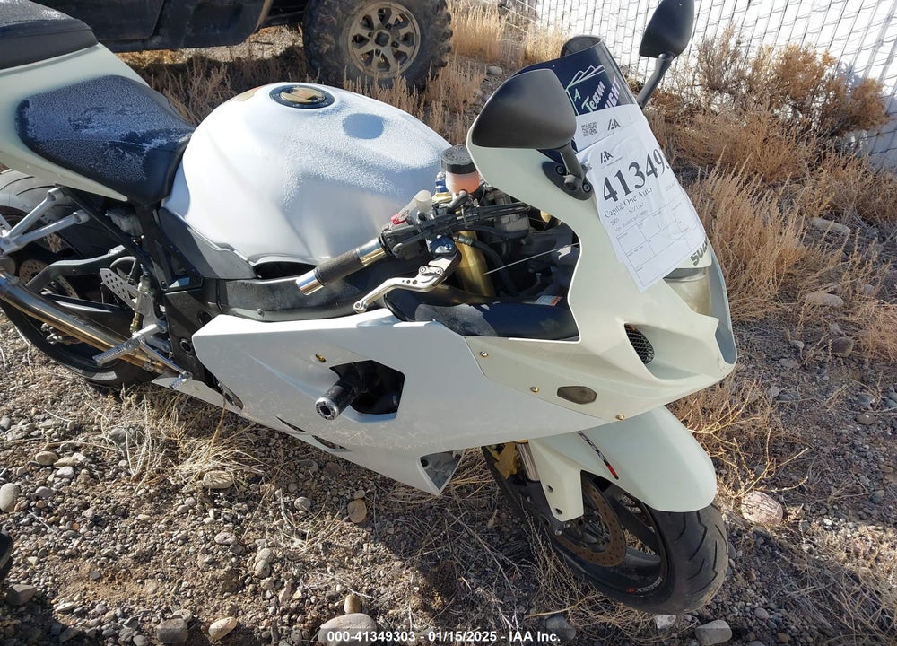 2005 SUZUKI GSX-R600 K VIN: JS1GN7CA452108995
