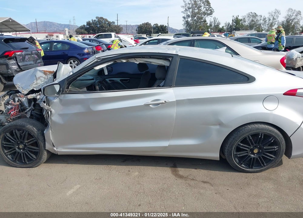 2013 HYUNDAI ELANTRA VIN: KMHDH6AE9DU017235