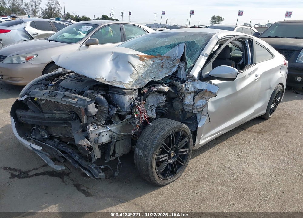 2013 HYUNDAI ELANTRA VIN: KMHDH6AE9DU017235
