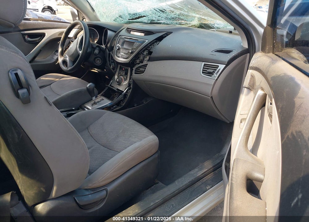 2013 HYUNDAI ELANTRA VIN: KMHDH6AE9DU017235