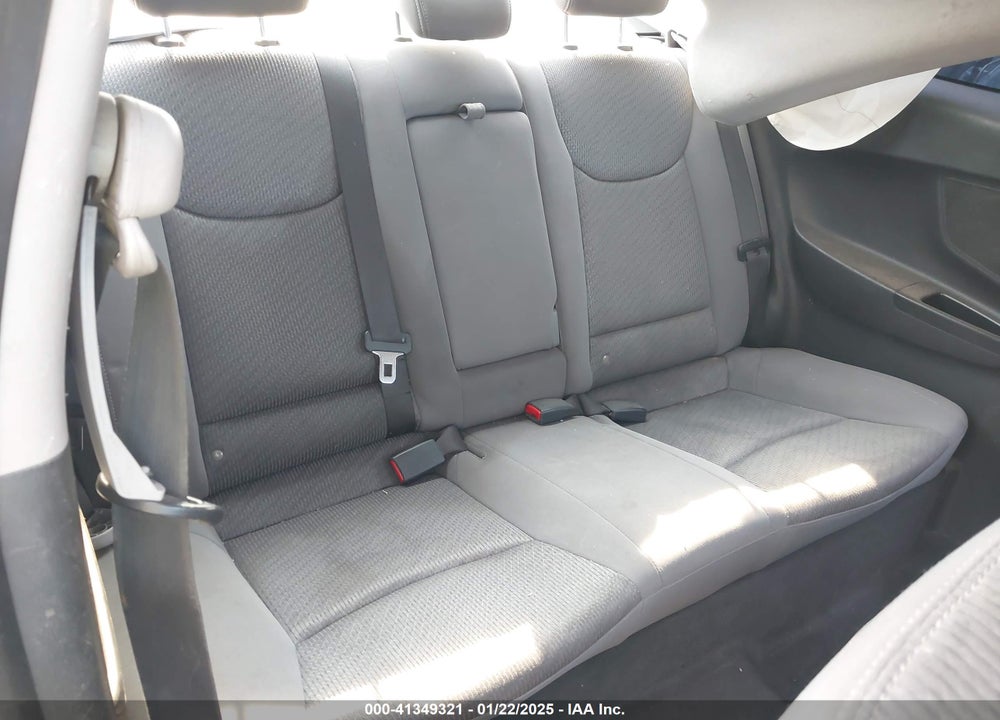 2013 HYUNDAI ELANTRA VIN: KMHDH6AE9DU017235