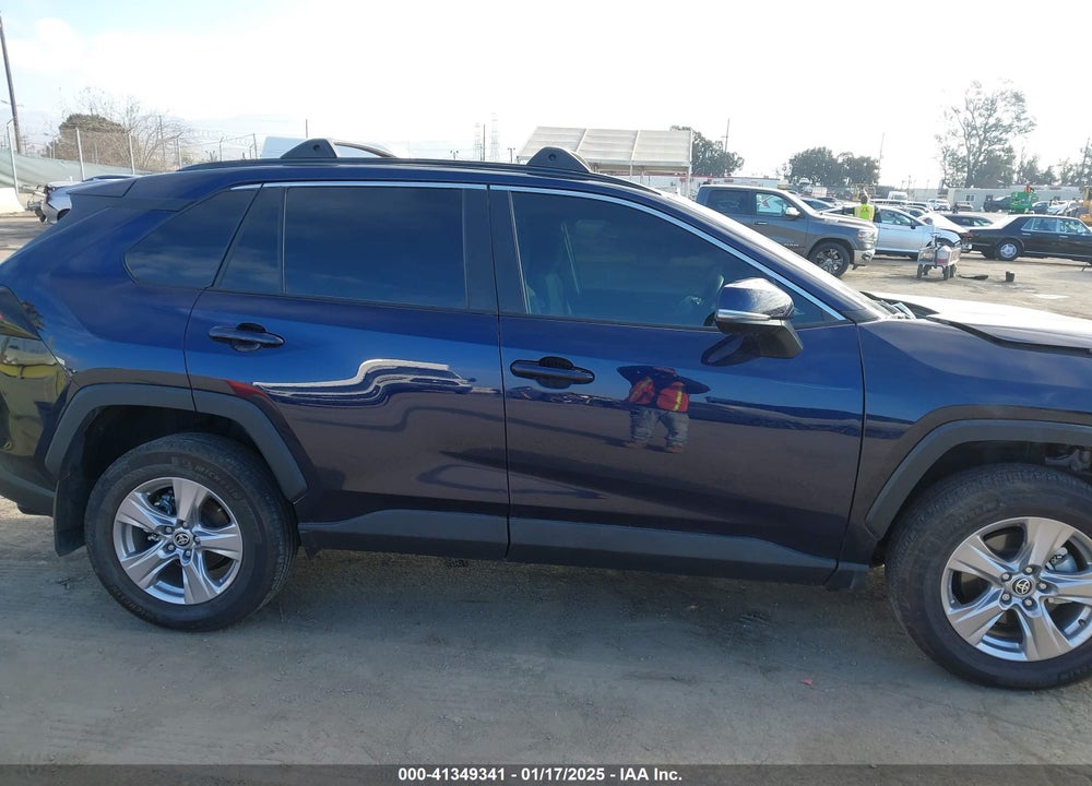 2022 TOYOTA RAV4 XLE VIN: 2T3W1RFV1NW235413