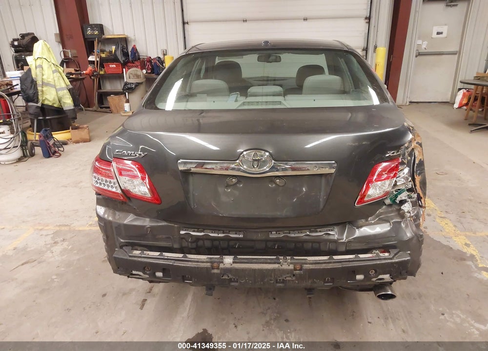 2011 TOYOTA CAMRY XLE VIN: 4T4BF3EK1BR188267