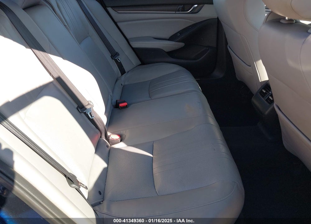 2018 HONDA ACCORD VIN: 1HGCV1F94JA081639
