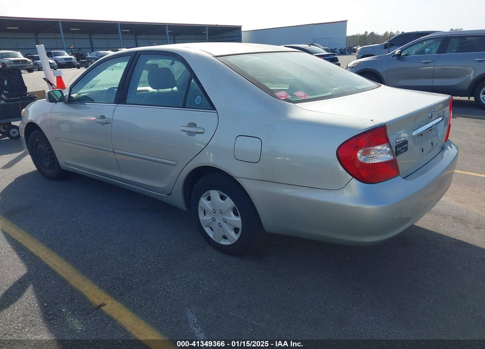 2004 TOYOTA CAMRY LE VIN: JTDBE32K240282318