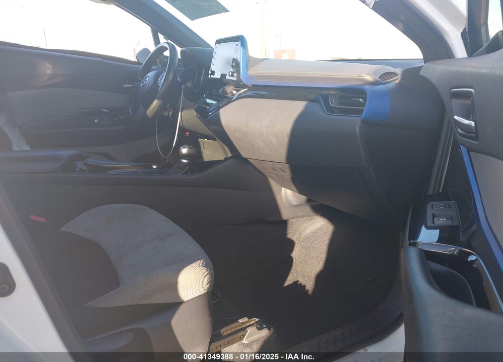 2019 TOYOTA C-HR XLE VIN: JTNKHMBX0K1053275