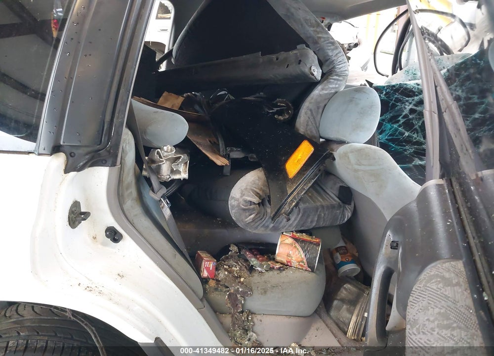 2000 SUBARU FORESTER VIN: JF1SF6351YH724395