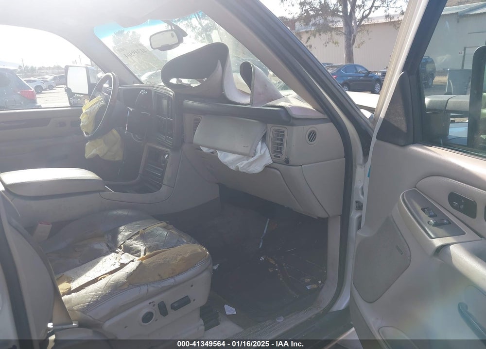 2003 CADILLAC ESCALADE ESV STANDARD VIN: 3GYFK66N93G276164