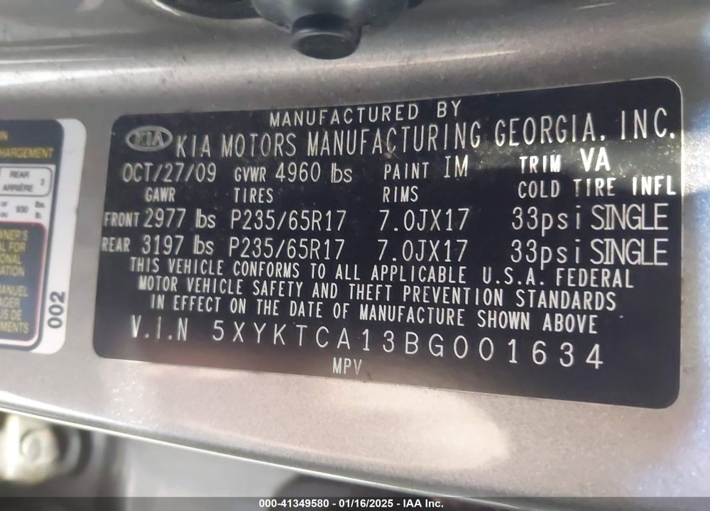 2011 KIA SORENTO LX VIN: 5XYKTCA13BG001634