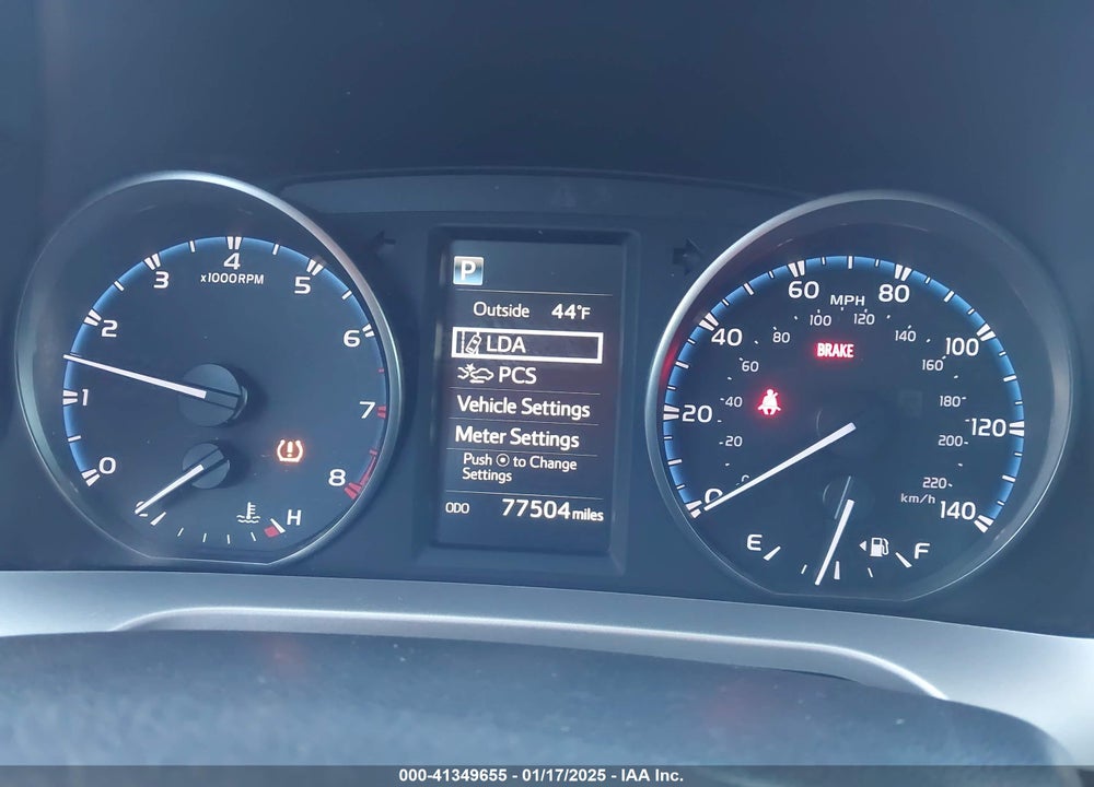 2018 TOYOTA RAV4 LE VIN: JTMZFREV8JJ165837