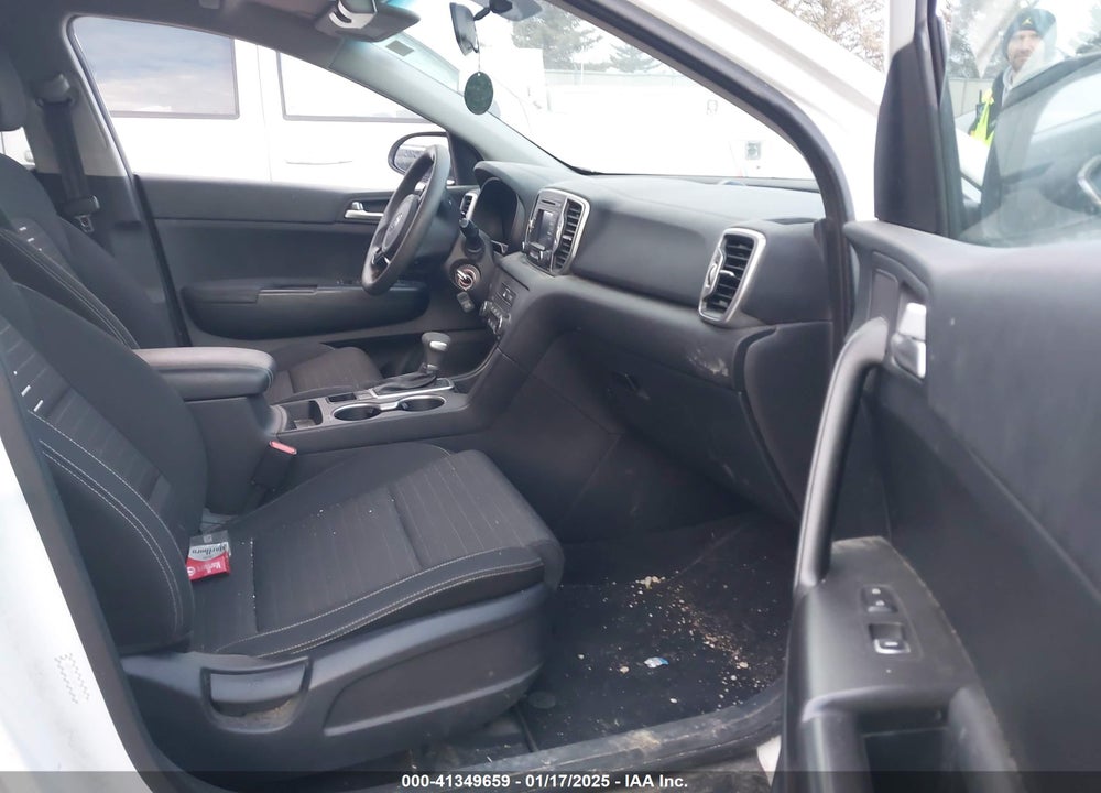 2017 KIA SPORTAGE LX VIN: KNDPMCAC8H7271355