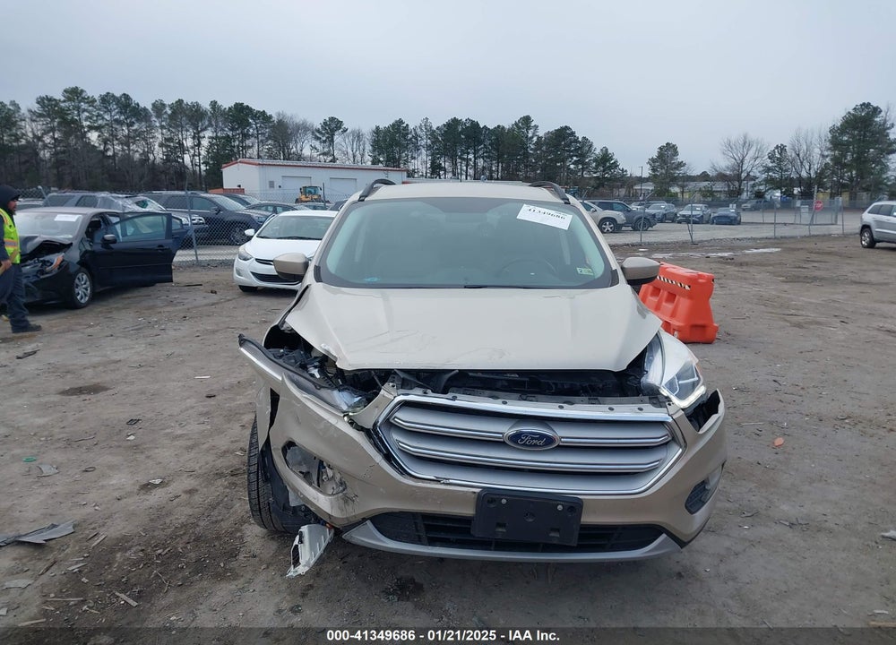 2018 FORD ESCAPE SEL VIN: 1FMCU0HD2JUC45302