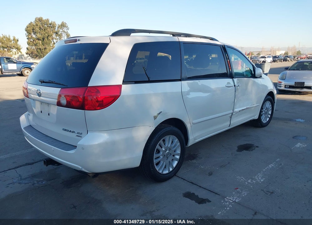 2010 TOYOTA SIENNA XLE/XLE LIMITED VIN: 5TDDK4CC3AS032755