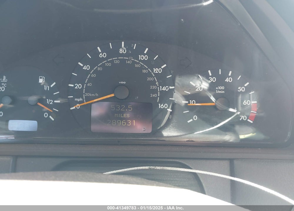 2001 MERCEDES-BENZ E 320 VIN: WDBJF65J01B269627