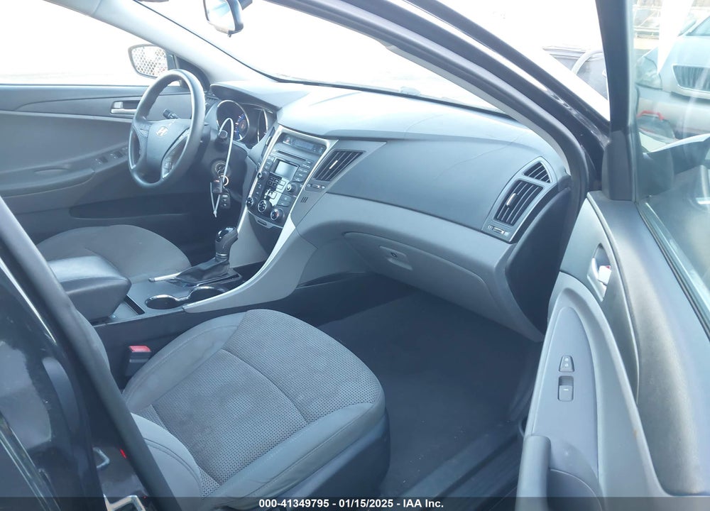 2014 HYUNDAI SONATA GLS VIN: 5NPEB4AC4EH869193