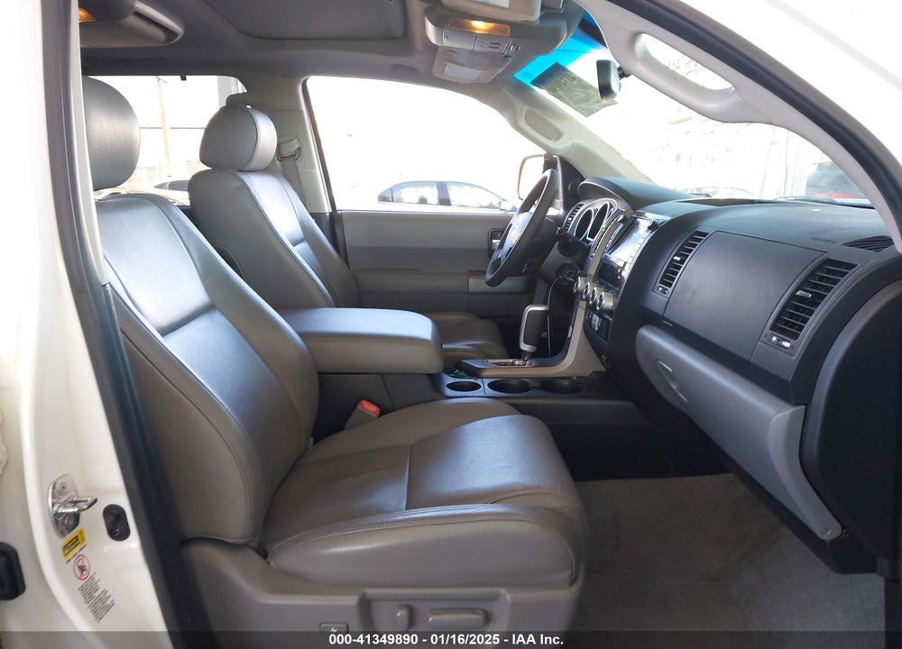 2010 TOYOTA SEQUOIA LIMITED 5.7L V8 VIN: 5TDKY5G10AS022656