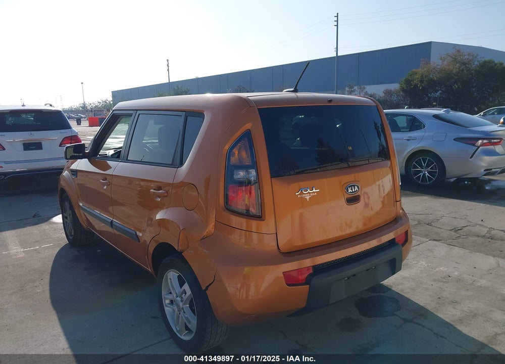 2011 KIA SOUL VIN: KNDJT2A20B7256091