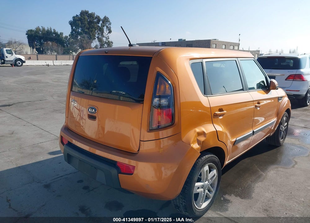 2011 KIA SOUL VIN: KNDJT2A20B7256091