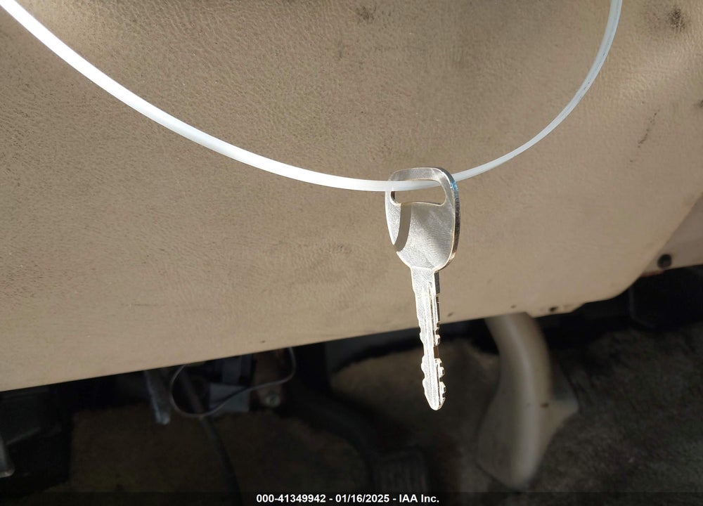 2003 GMC YUKON SLE VIN: 1GKEC13V93R148176
