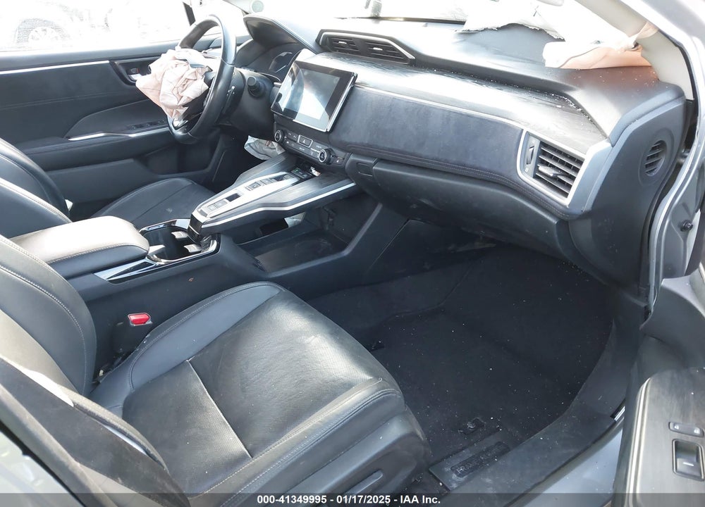 2019 HONDA CLARITY VIN: JHMZC5F33KC003701