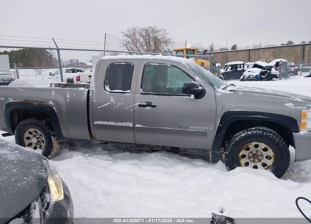 2007 CHEVROLET SILVERADO 1500 VIN: 1GCEK190X7Z608395