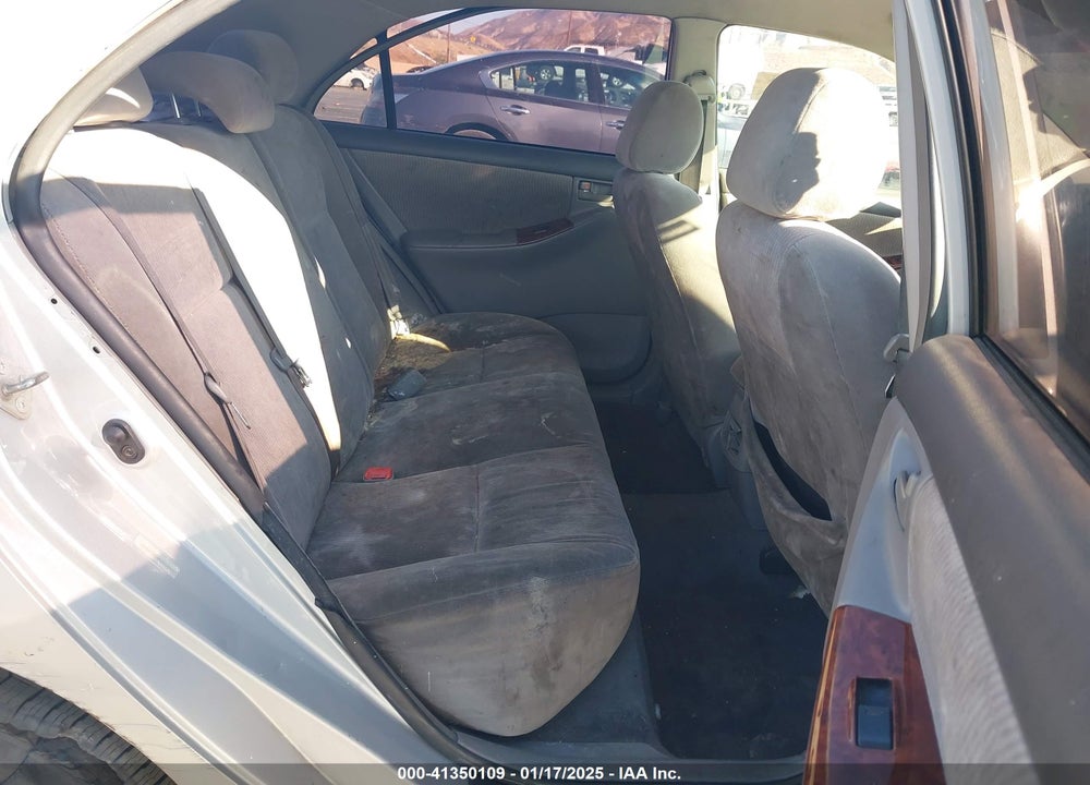 2005 TOYOTA COROLLA LE VIN: 1NXBR32E45Z504281