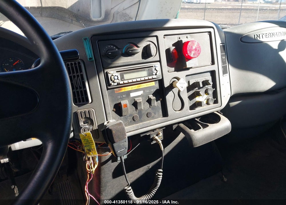 2007 INTERNATIONAL 3000 3200 VIN: 1HVBTAFM67W392905