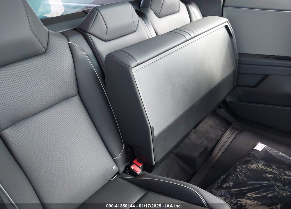 2024 TESLA CYBERTRUCK VIN: 7G2CEHEE7RA029182