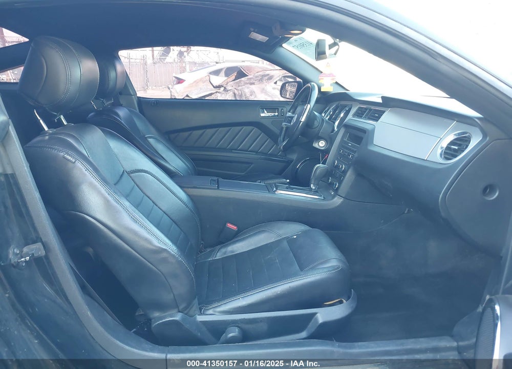 2014 FORD MUSTANG VIN: 1ZVBP8AM5E5304842