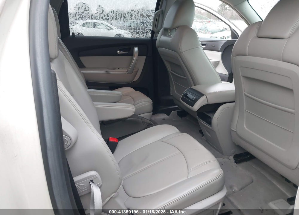 2008 GMC ACADIA SLT-2 VIN: 1GKEV33708J293409