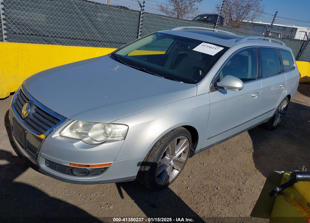 2010 VOLKSWAGEN PASSAT VIN: WVWXL7AN4AE062188