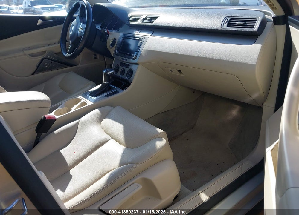 2010 VOLKSWAGEN PASSAT VIN: WVWXL7AN4AE062188