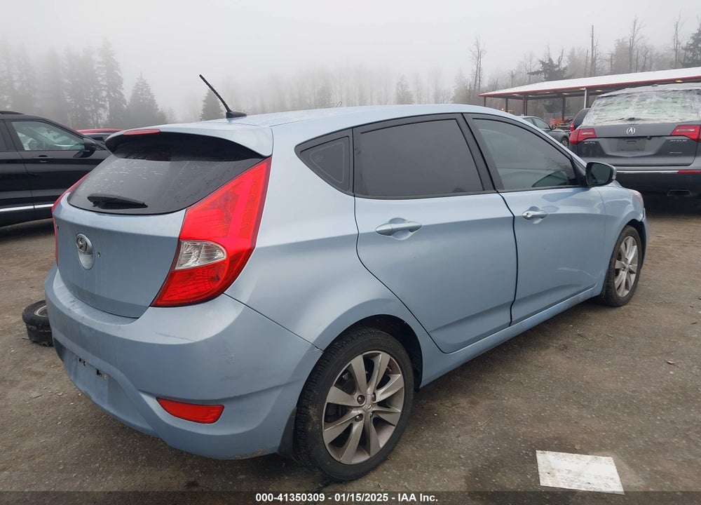 2013 HYUNDAI ACCENT VIN: KMHCU5AE3DU132009