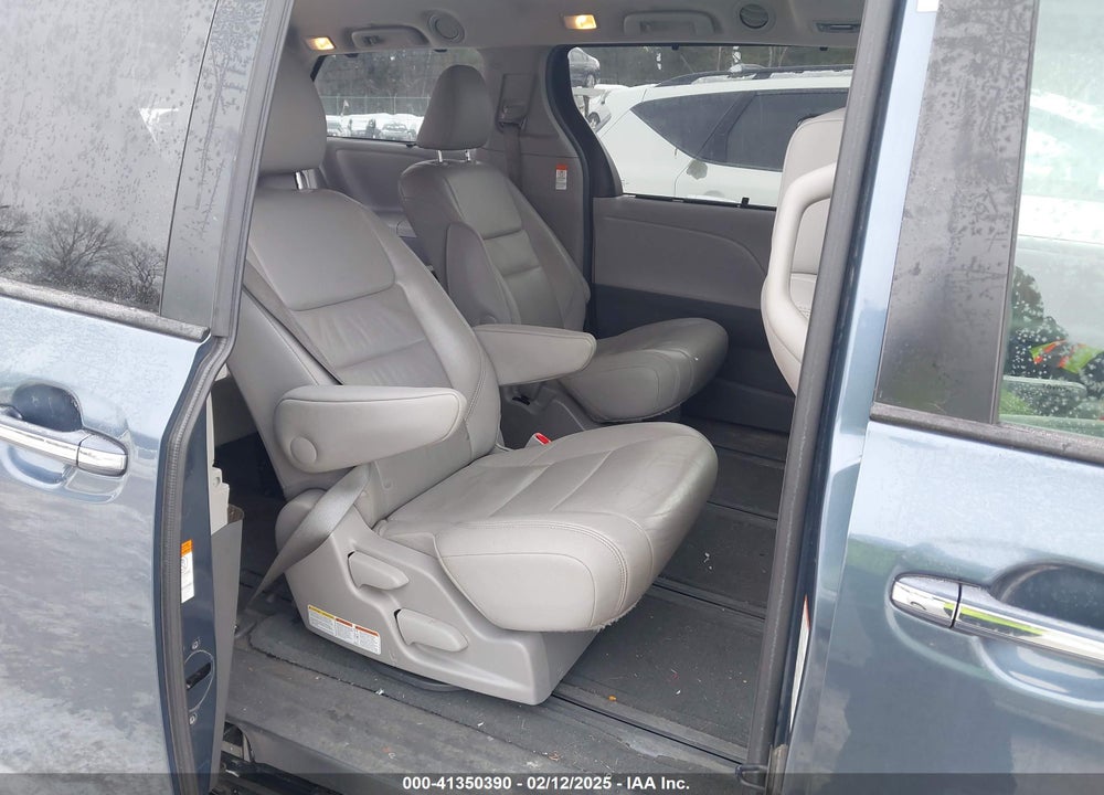 2017 TOYOTA SIENNA XLE LIMITED VIN: 5TDDZ3DC9HS159153